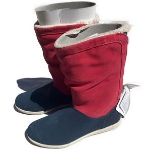 Crocs Adela NWT size 6 pink and blue fur lined suede fuzzy fold over boots